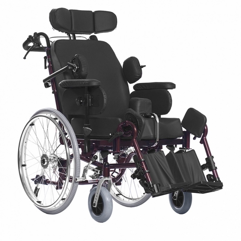 Кресло-коляска Ortonica для инвалидов Comfort 600 с пневматическими колесами